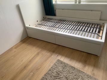 Eenpersoons bed wit (Ikea - Malm) met twee lades - afbeelding 2