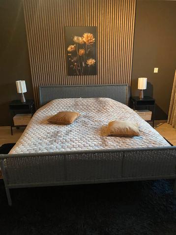 Gratis ophalen Grijs Bed 180 x 200