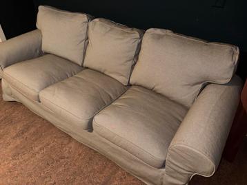 IKEA EKTORP 3-zitsbank + hocker - afbeelding 1 IKEA EKTORP 3-zitsbank + hocker - afbeelding 1