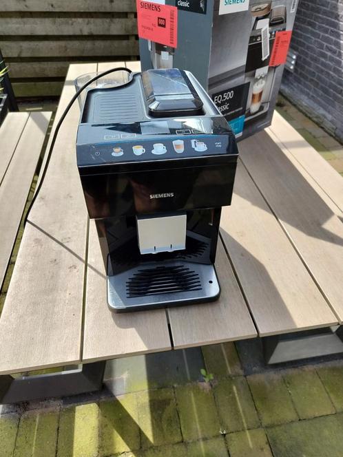 Siemens EQ.500 Classic koffiemachine (let op: lekt water), Witgoed en Apparatuur, Koffiezetapparaten, Niet werkend, Koffiemachine