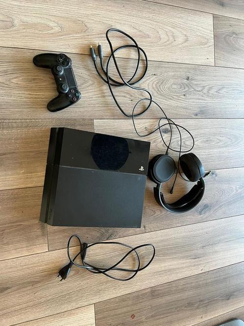 Sony playstation 4 500GB + SteelSeries Arctis 3 2019, Spelcomputers en Games, Spelcomputers | Sony PlayStation 4, Gebruikt, Original