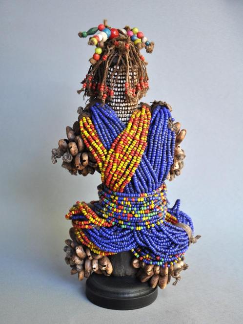 NAMCHI vruchtbaarheidsbeeld, Kameroen, 2e helft 20e eeuw, Antiek en Kunst, Kunst | Niet-Westerse kunst, Ophalen of Verzenden