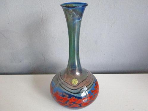 Vintage vaas glas kristal met blauw rode en gewelfde kleur, Antiek en Kunst, Antiek | Glas en Kristal, Ophalen of Verzenden