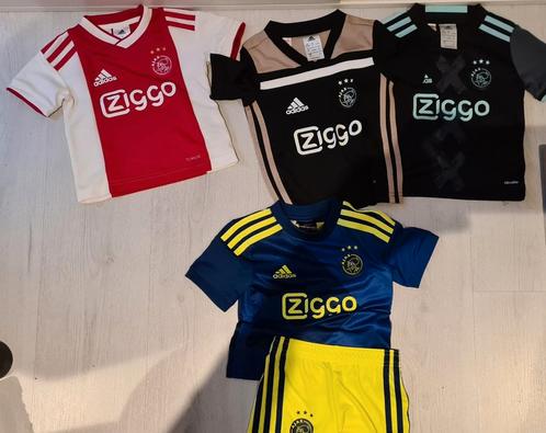 Officiële Ajax shirts/ tenue / KIT maat 18-24 maanden, Sport en Fitness, Voetbal, Zo goed als nieuw, Shirt, Ophalen of Verzenden