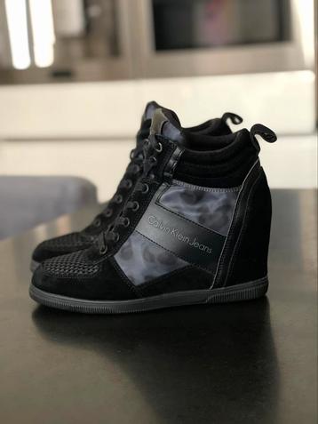 Calvin Klein / Sleehak Sneakers / Maat 39
