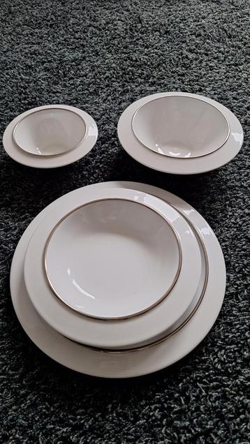 Alessi - setje borden en schalen servies