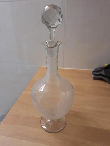 Glazen karaf (+/- 30 cm hoog)