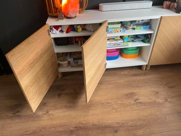 Ruime IKEA BESTÅ kast eiken – tv-meubel / speelgoedkast - afbeelding 3 Ruime IKEA BESTÅ kast eiken – tv-meubel / speelgoedkast - afbeelding 3