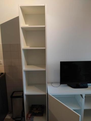 Billy boekenkast en Ikea Besta kast wit - afbeelding 2 Billy boekenkast en Ikea Besta kast wit - afbeelding 2