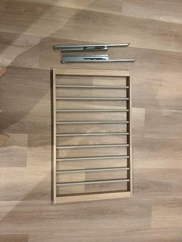 IKEA PAX - KOMPLEMENT broekhanger - wit geglazuurd eiken - afbeelding 1 IKEA PAX - KOMPLEMENT broekhanger - wit geglazuurd eiken - afbeelding 1