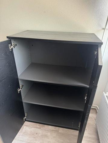Galant IKEA kast met deuren en planken - afbeelding 4 Galant IKEA kast met deuren en planken - afbeelding 4