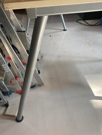 Hoek bureau van Ikea - afbeelding 8 Hoek bureau van Ikea - afbeelding 8