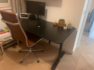 IKEA Bekant Bureau 160x80 - Zwart Beuken - afbeelding 1 IKEA Bekant Bureau 160x80 - Zwart Beuken - afbeelding 1