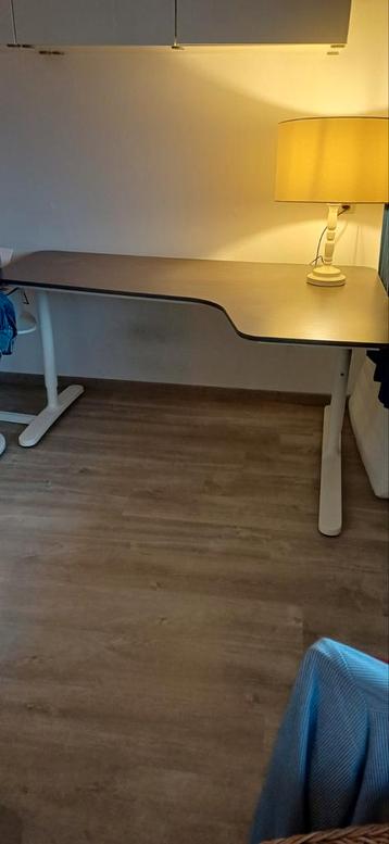 Ikea Bekant Hoekbureau - Praktisch en Stijlvol - afbeelding 3 Ikea Bekant Hoekbureau - Praktisch en Stijlvol - afbeelding 3