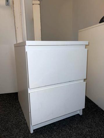 Ikea Malm Nachtkastje Wit - Gebruikt - afbeelding 1 Ikea Malm Nachtkastje Wit - Gebruikt - afbeelding 1