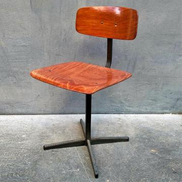 Oude Schoolstoel MARKO Kinderstoel Plywood Pagholz Jaren 60