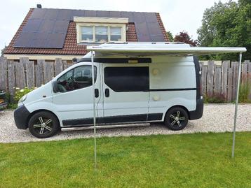 Opel vivaro camper, 2 slaapplaatsen, trekhaak, zonnenpaneel