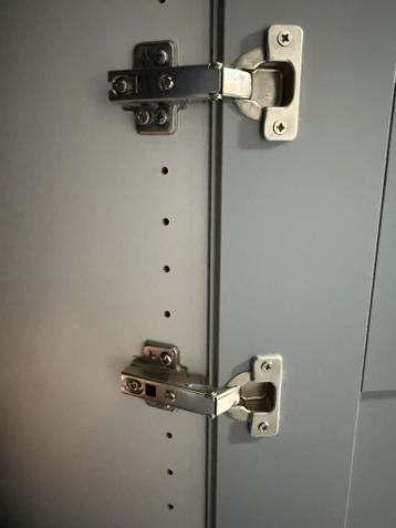 4 IKEA Grimo deuren voor PAX kast (236 cm) met scharnieren - afbeelding 12 4 IKEA Grimo deuren voor PAX kast (236 cm) met scharnieren - afbeelding 12