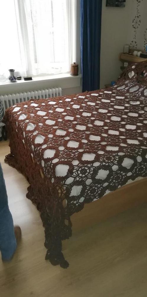 Grote tweepersoons gehaakte bruine katoenen sprei, Huis en Inrichting, Slaapkamer | Beddengoed, Ophalen of Verzenden