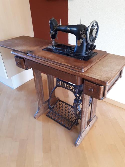 Antieke Singer trap/elektrische naaimachine, Antiek en Kunst, Antiek | Naaimachines, Ophalen