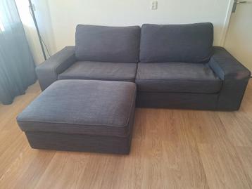 Kivik IKEA 3 zitsbank met hocker met opbergruimte. - afbeelding 2 Kivik IKEA 3 zitsbank met hocker met opbergruimte. - afbeelding 2