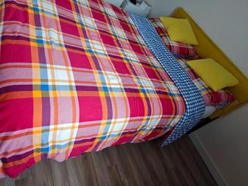 IKEA Songesand bed met matras en hoofdbordhoes - afbeelding 2 IKEA Songesand bed met matras en hoofdbordhoes - afbeelding 2