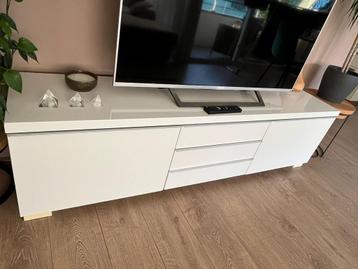 BESTÅ BURS Ikea TV bench and shelves, high-gloss white - afbeelding 3 BESTÅ BURS Ikea TV bench and shelves, high-gloss white - afbeelding 3