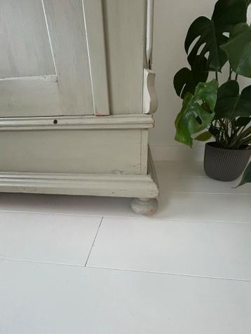 Antieke Linnenkast met Hangruimte en Planken - afbeelding 5 Antieke Linnenkast met Hangruimte en Planken - afbeelding 5