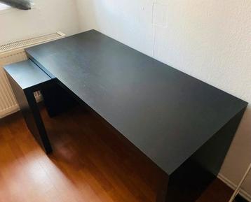 MALM Bureau met uittrekbaar hoekstuk – Zwart (IKEA) - afbeelding 2 MALM Bureau met uittrekbaar hoekstuk – Zwart (IKEA) - afbeelding 2