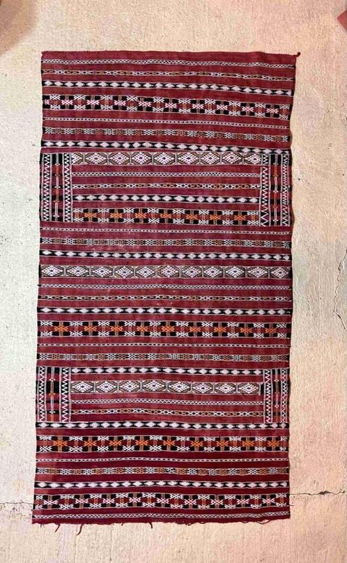 Kelim handgeweven Marokkaanse berber kleed 243/130, Huis en Inrichting, Stoffering | Tapijten en Kleden, 100 tot 150 cm, 200 cm of meer