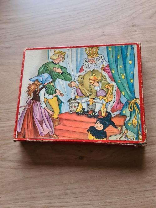 Vintige houten puzzel jaren '60: Cinderella of Assepoester, Antiek en Kunst, Antiek | Speelgoed, Ophalen of Verzenden