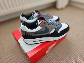 Nike Air Max 1 Premium Escape White Slate Blue maat 42,5 US 