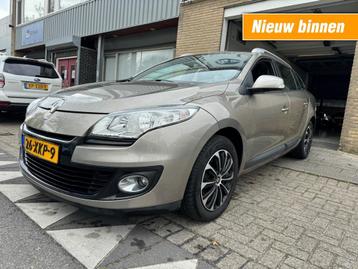 Renault MEGANE 1.5 dCi Expression NAVI AIRCO TREKHAAK NAP AP