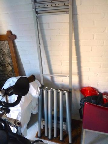 IKEA GALANT-bureautafel + 60 cm extensie; in goede staat. - afbeelding 4 IKEA GALANT-bureautafel + 60 cm extensie; in goede staat. - afbeelding 4