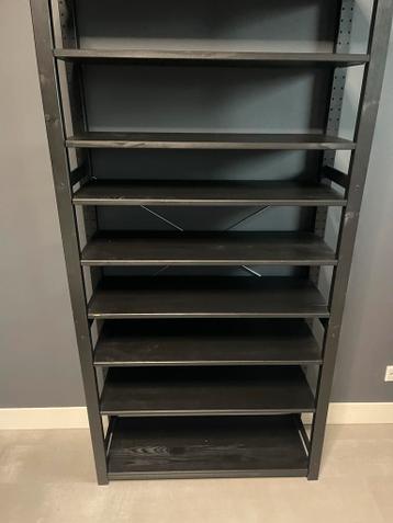 Zwarte IKEA Ivar kast met 10 planken - afbeelding 12 Zwarte IKEA Ivar kast met 10 planken - afbeelding 12