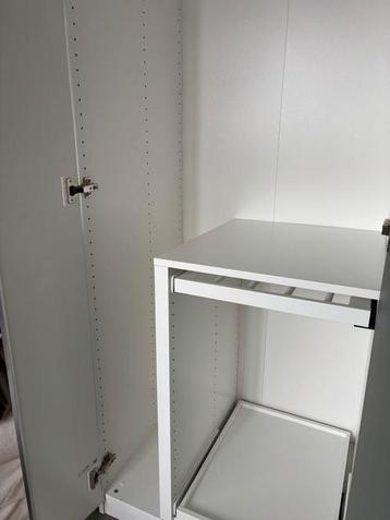 IKEA PAX Kledingkast - Wardrobe with mirror door - afbeelding 4 IKEA PAX Kledingkast - Wardrobe with mirror door - afbeelding 4