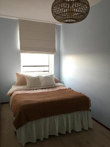 IKEA Espevär bedframe grijs met poten – 140x200 cm - afbeelding 1 IKEA Espevär bedframe grijs met poten – 140x200 cm - afbeelding 1