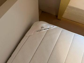 Ikea Malm 1-persoonsbed 90x220 + lattenbodem extra lang - afbeelding 3 Ikea Malm 1-persoonsbed 90x220 + lattenbodem extra lang - afbeelding 3