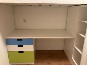 IKEA hoogslaper met bureau en kast