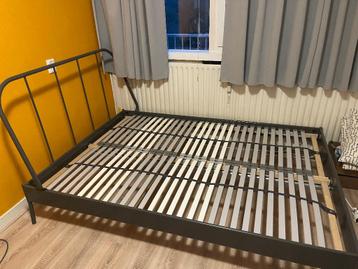 Metalen bedframe (140x200cm) donkergrijs incl. lattenbodems - afbeelding 3 Metalen bedframe (140x200cm) donkergrijs incl. lattenbodems - afbeelding 3