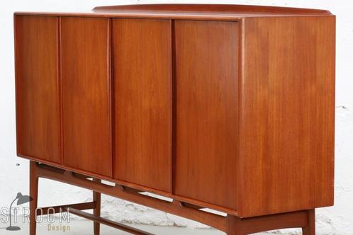 Svend Aage Madsen Highboard Teak Vintage Deens Design Jaren, Huis en Inrichting, Kasten | Dressoirs, Gebruikt, 100 tot 150 cm