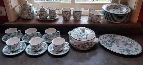 Barratts klimop servies engels servies, Huis en Inrichting, Keuken | Servies, Bord(en), Porselein, Ophalen