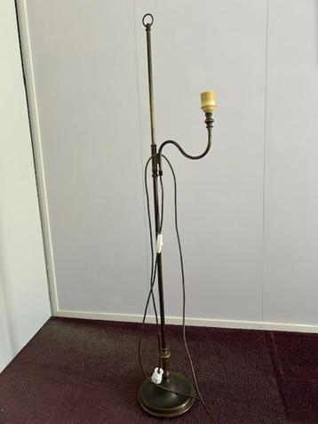 Staande bronzen leeslamp