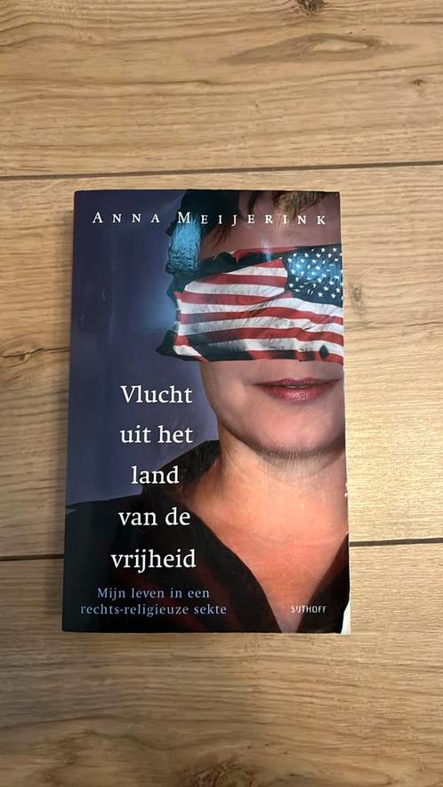 Vlucht uit het land van de vrijheid - Anna Meijerink, Boeken, Literatuur, Gelezen, Ophalen of Verzenden