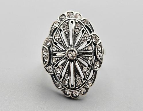 Handgemaakte zilveren Art Deco ring met Swarovski Kristallen, Antiek en Kunst, Antiek | Goud en Zilver, Ophalen of Verzenden