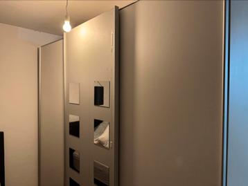 Kleding kast gratis af te halen