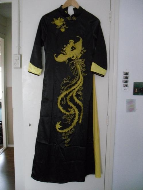 Leuke nieuwe Chinese/Vietnamese jurk., Kleding | Dames, Jurken, Nieuw, Maat 38/40 (M), Zwart, Onder de knie, Ophalen of Verzenden
