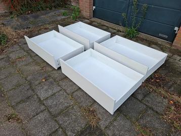 4 goede witte IKEA MALM (bed)laden met wieltjes - afbeelding 3 4 goede witte IKEA MALM (bed)laden met wieltjes - afbeelding 3