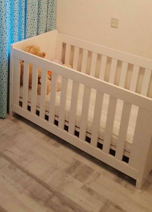 Hoogglans wit ledikant + juniorbed in één (2x), 140 x 70 cm, Kinderen en Baby's, Kinderkamer | Bedden, Zo goed als nieuw, Minder dan 140 cm