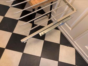 Komplement uittrekbaar broekenrek voor Ikea Pax kast 100x58 - afbeelding 4 Komplement uittrekbaar broekenrek voor Ikea Pax kast 100x58 - afbeelding 4